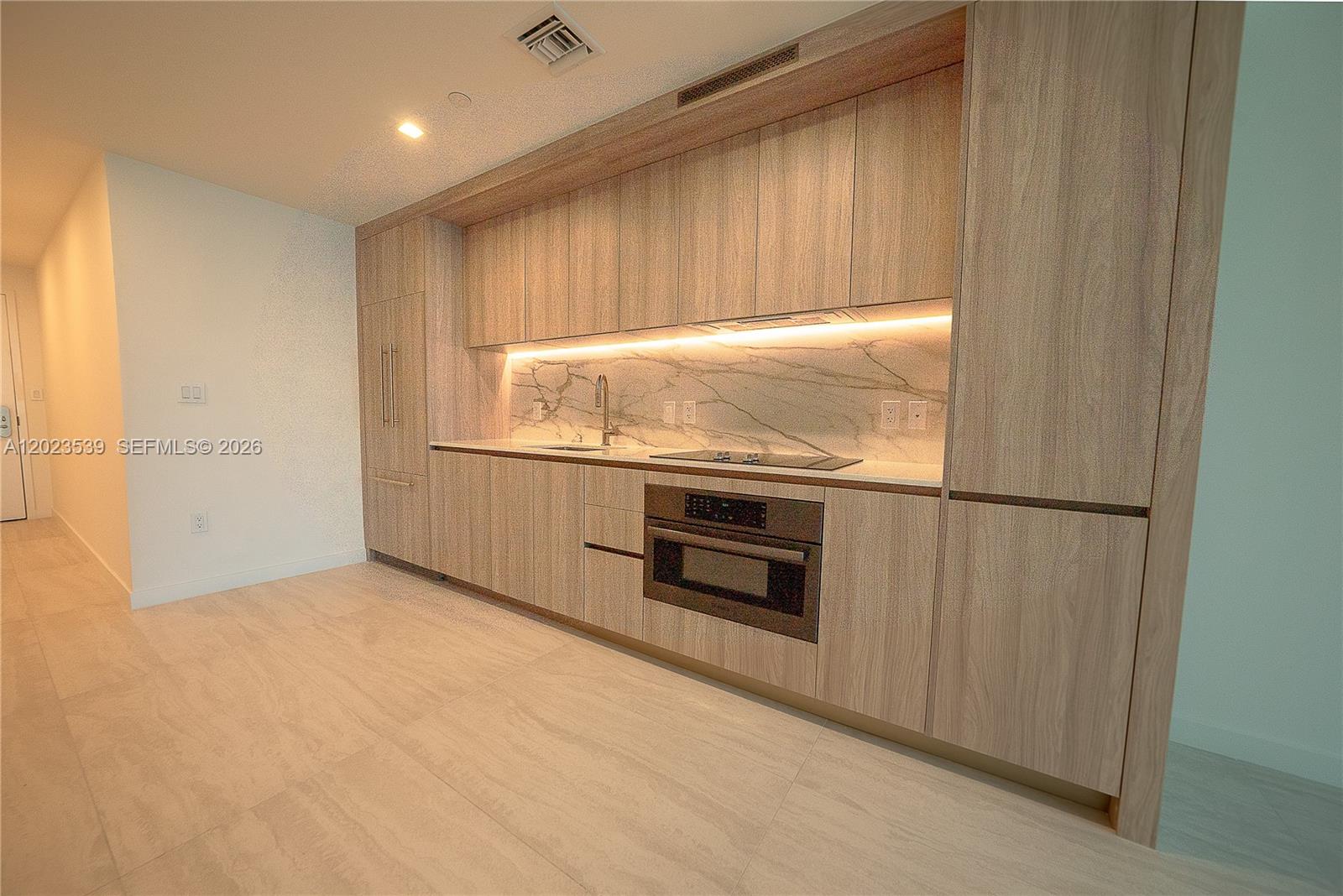 77 SE 5th St 2203