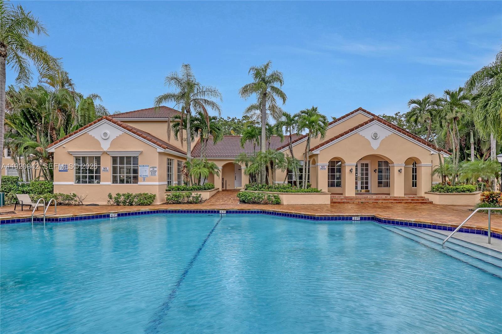 MILANO CONDO - Residential