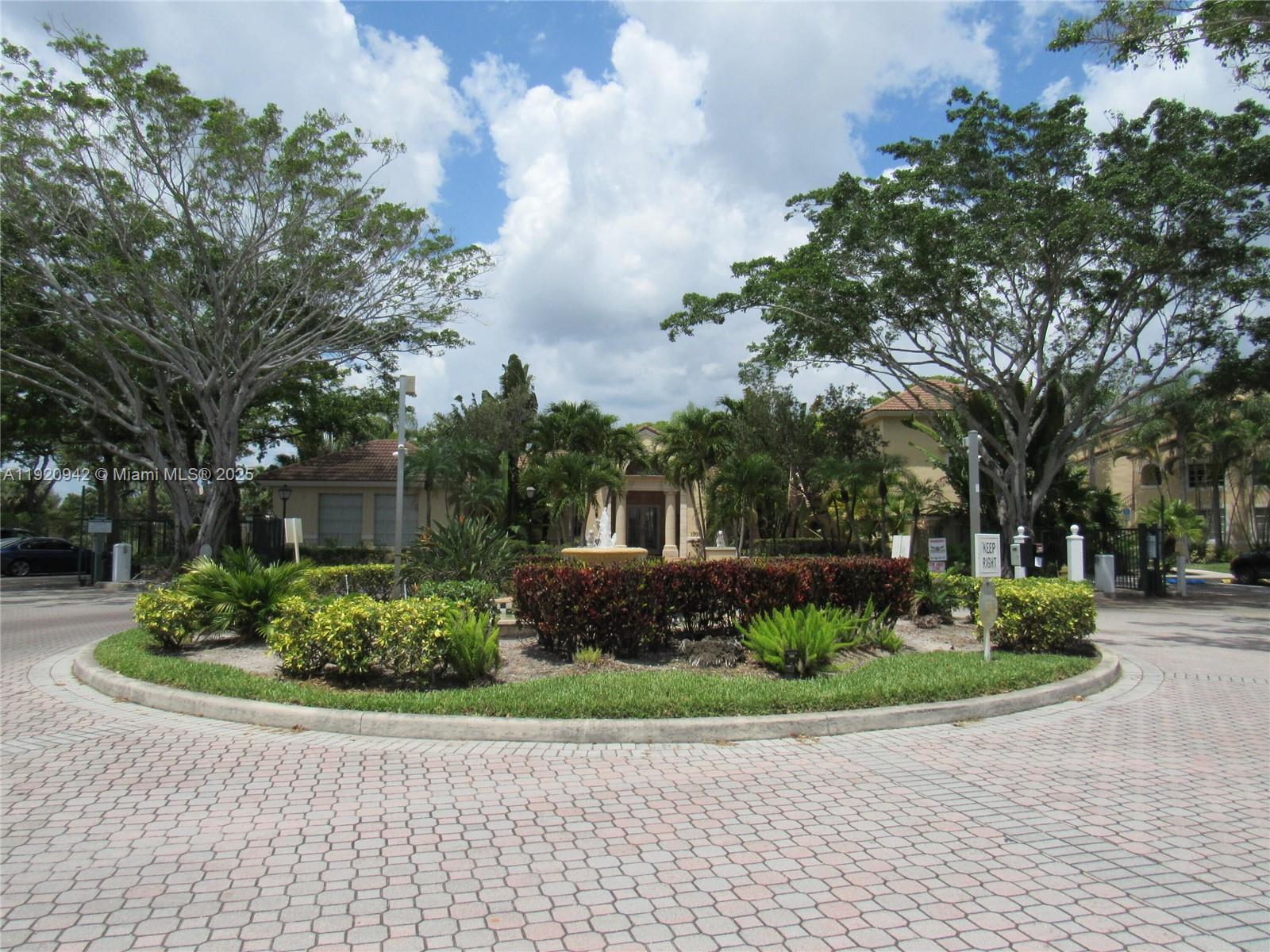 MILANO CONDO - Residential