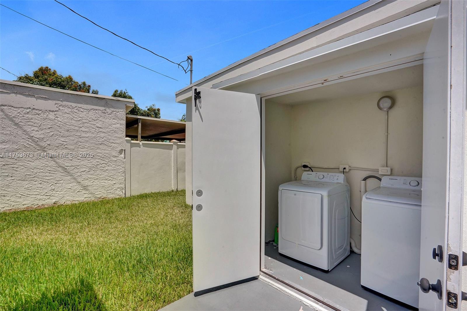 MCALLISTER TERR - Residential
