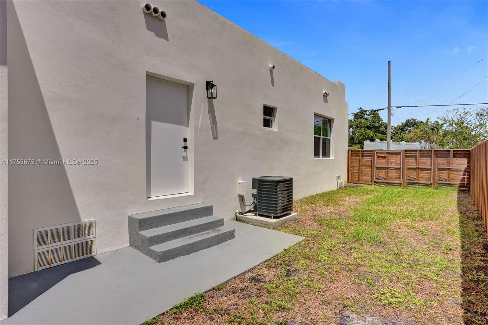 MCALLISTER TERR - Residential