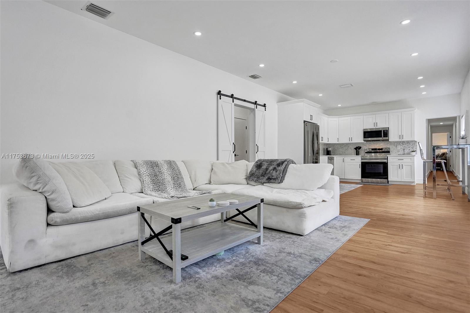 MCALLISTER TERR - Residential