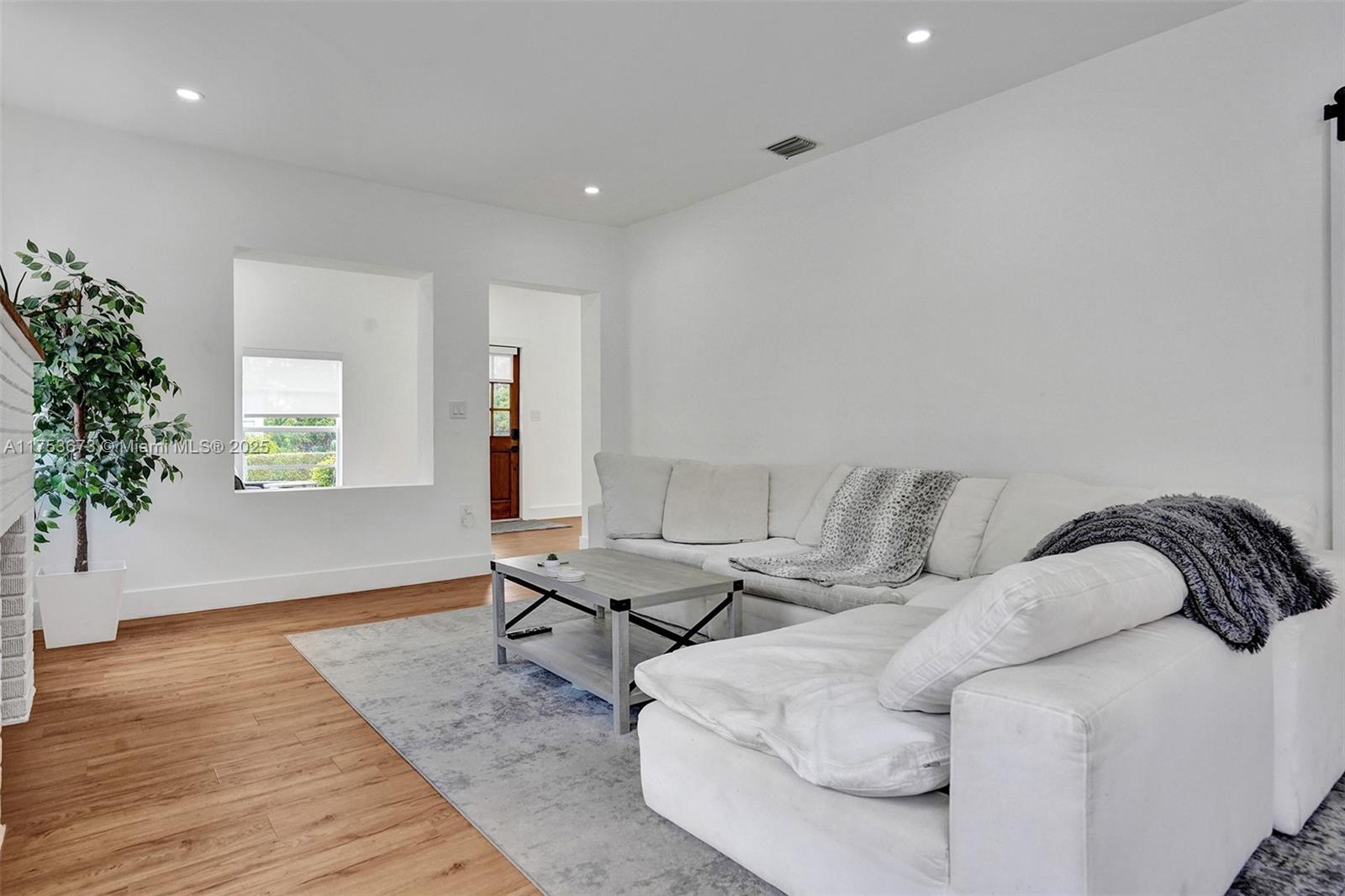 MCALLISTER TERR - Residential