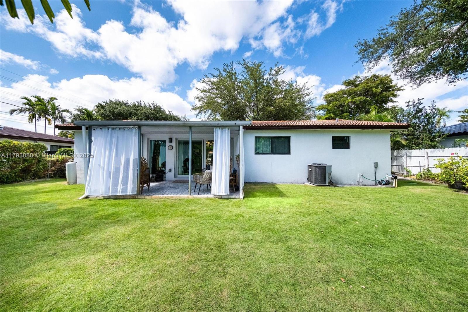 GLENDALE MANOR - Residential