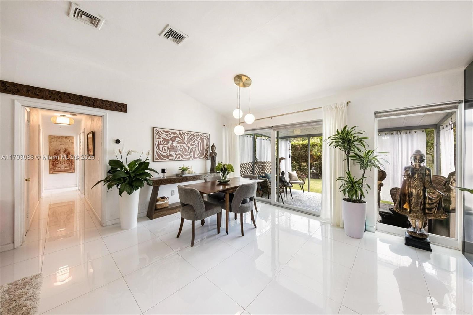 GLENDALE MANOR - Residential