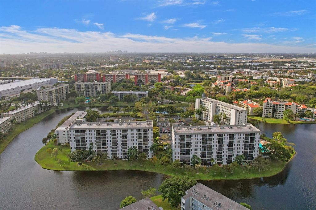 Photo of 2215 Cypress Island Dr #603, Pompano Beach, FL 33069 (MLS # A11488529)