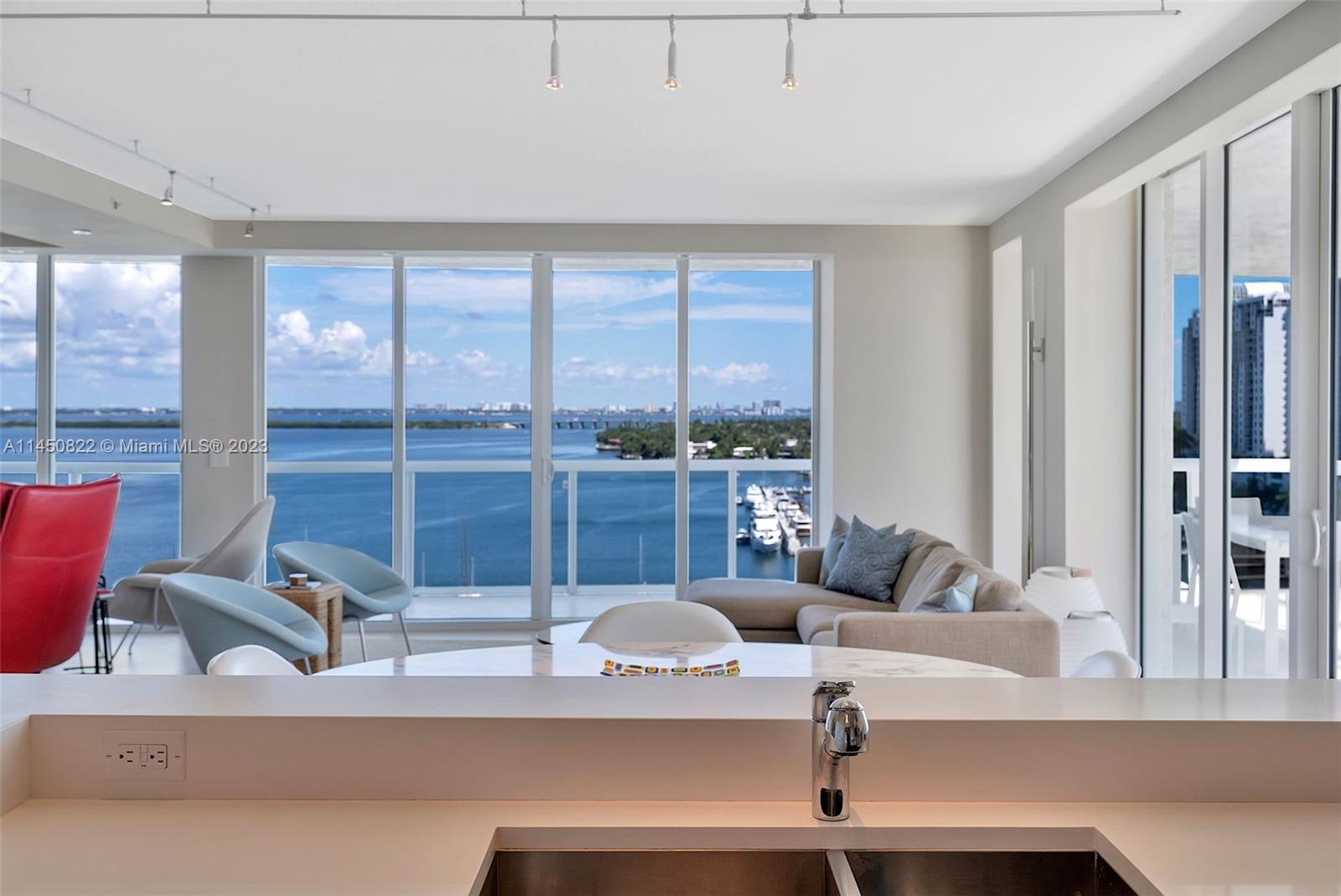 THE GRAND VENETIAN CONDO - Residential