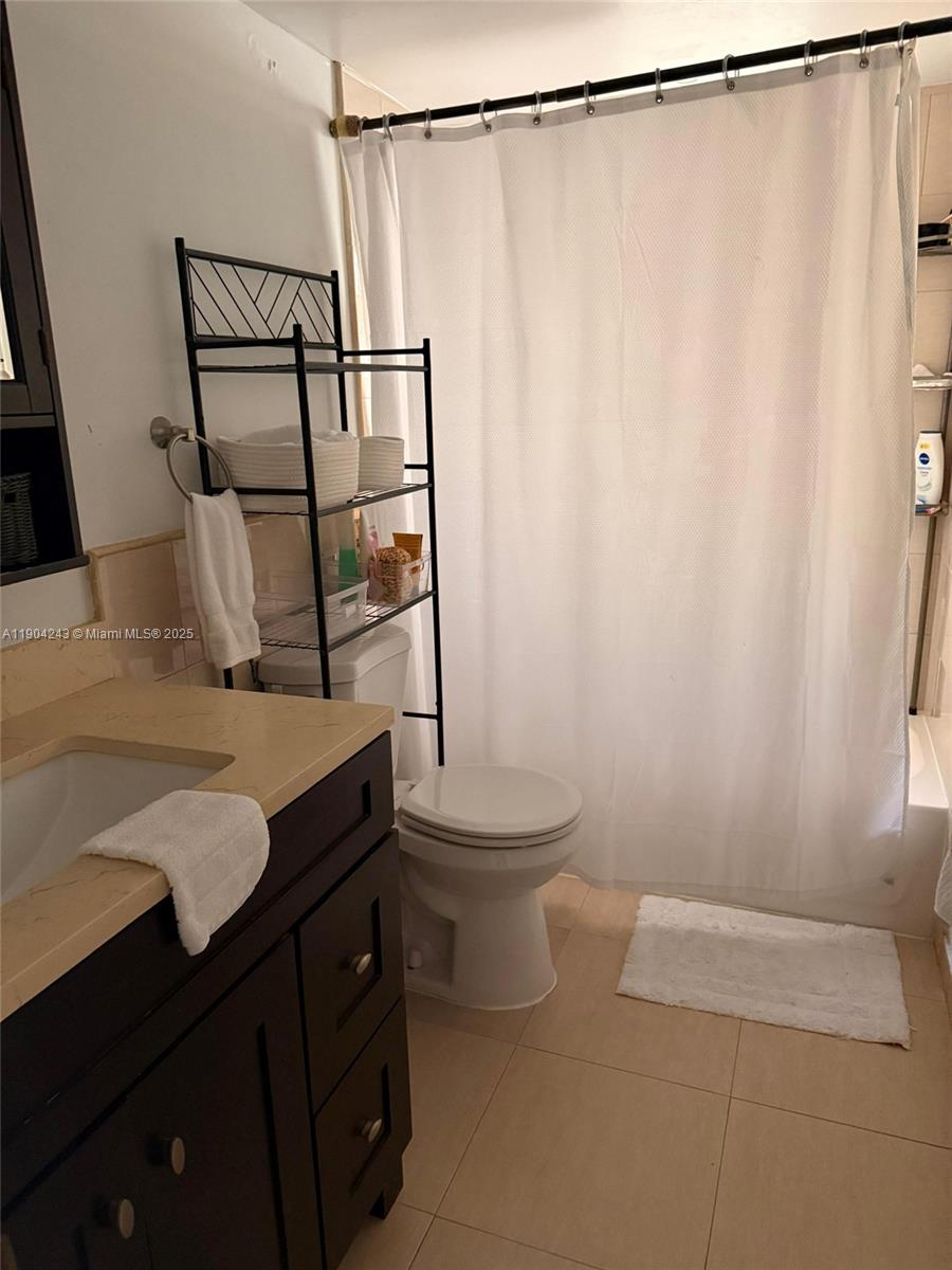 CAPRI GARDENS CONDO - Residential Lease