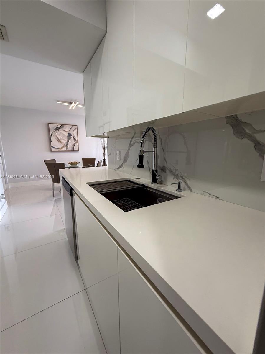 CORONADO CONDO- TOWER II - Residential