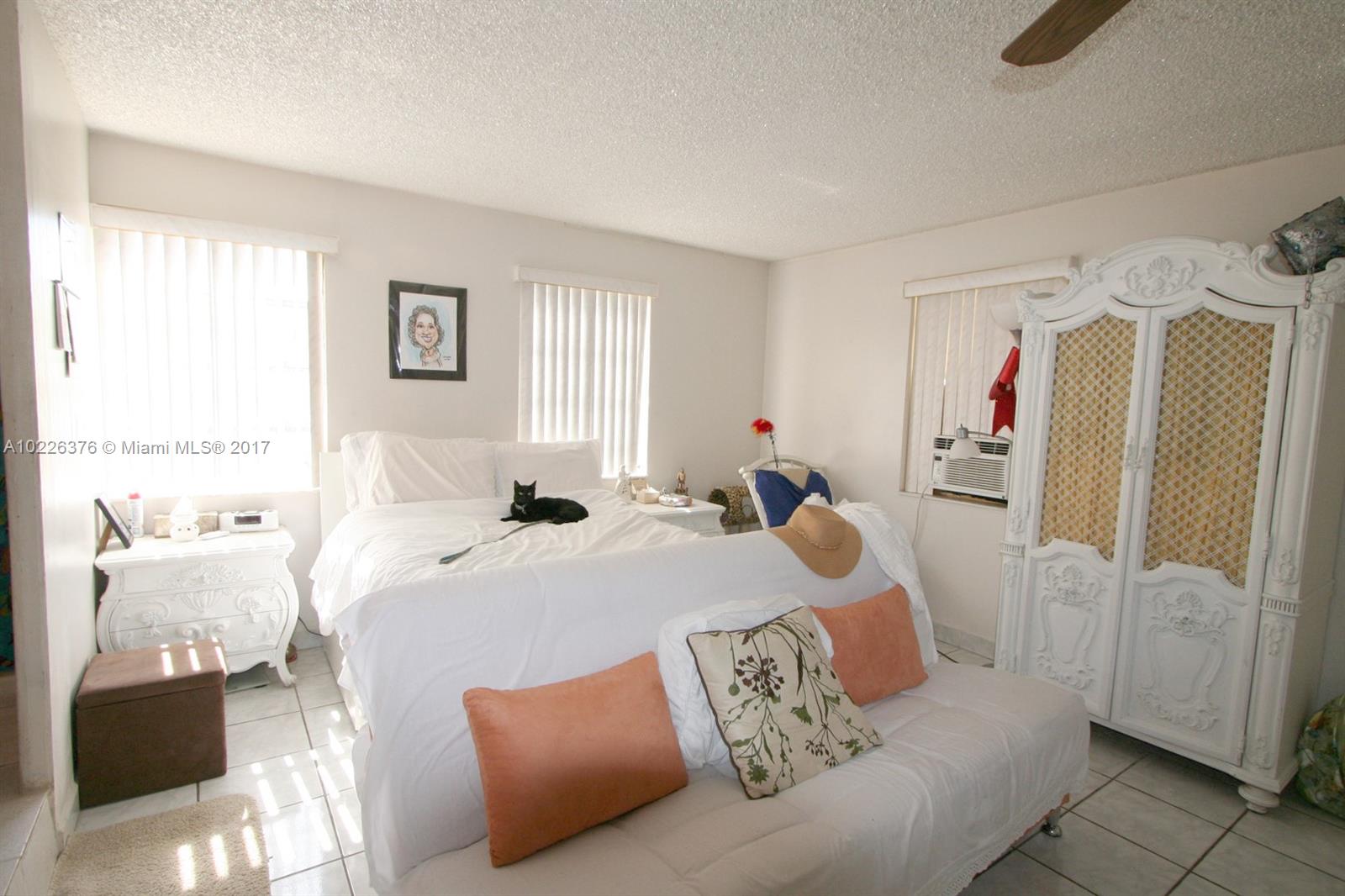 Hialeah Golf Course Add R - Residential Lease