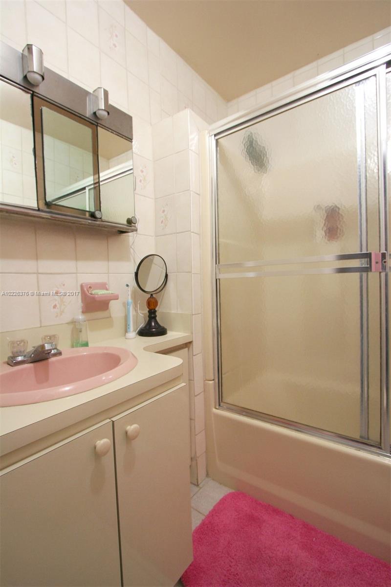 Hialeah Golf Course Add R - Residential Lease