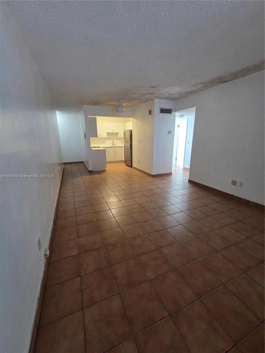 EL CID CONDO - Residential