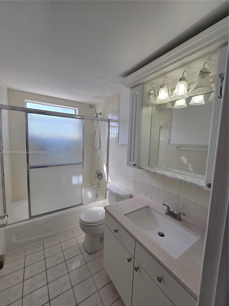 EL CID CONDO - Residential