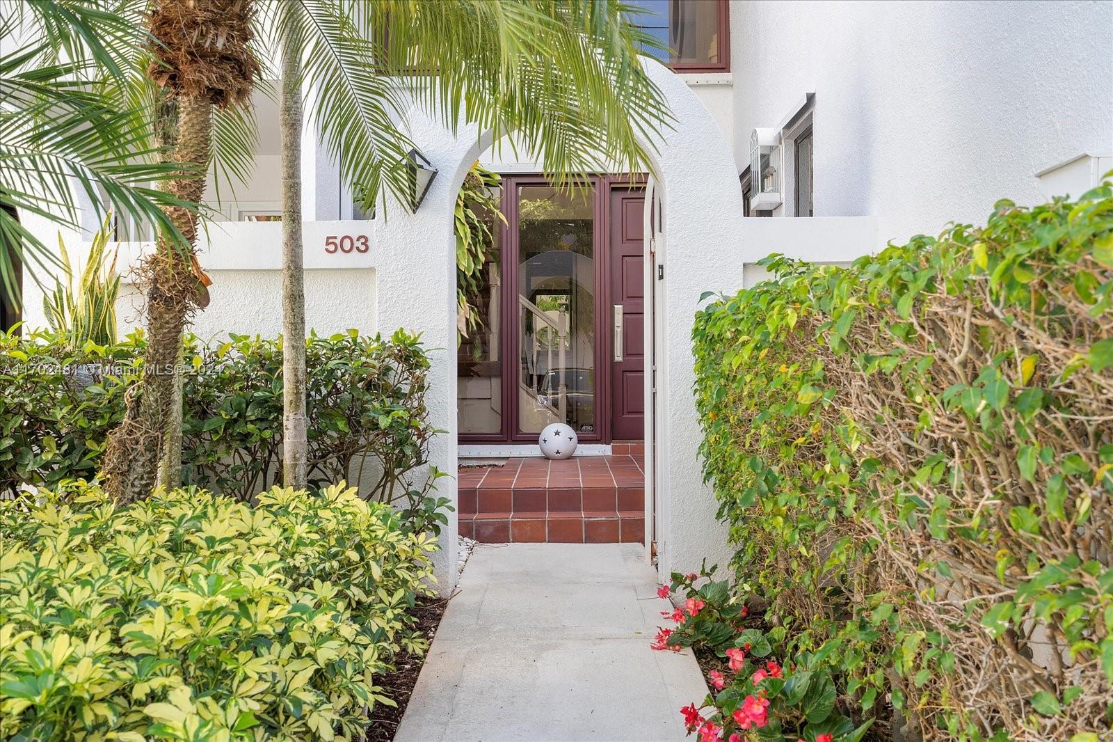 3620 Yacht Club Dr 503