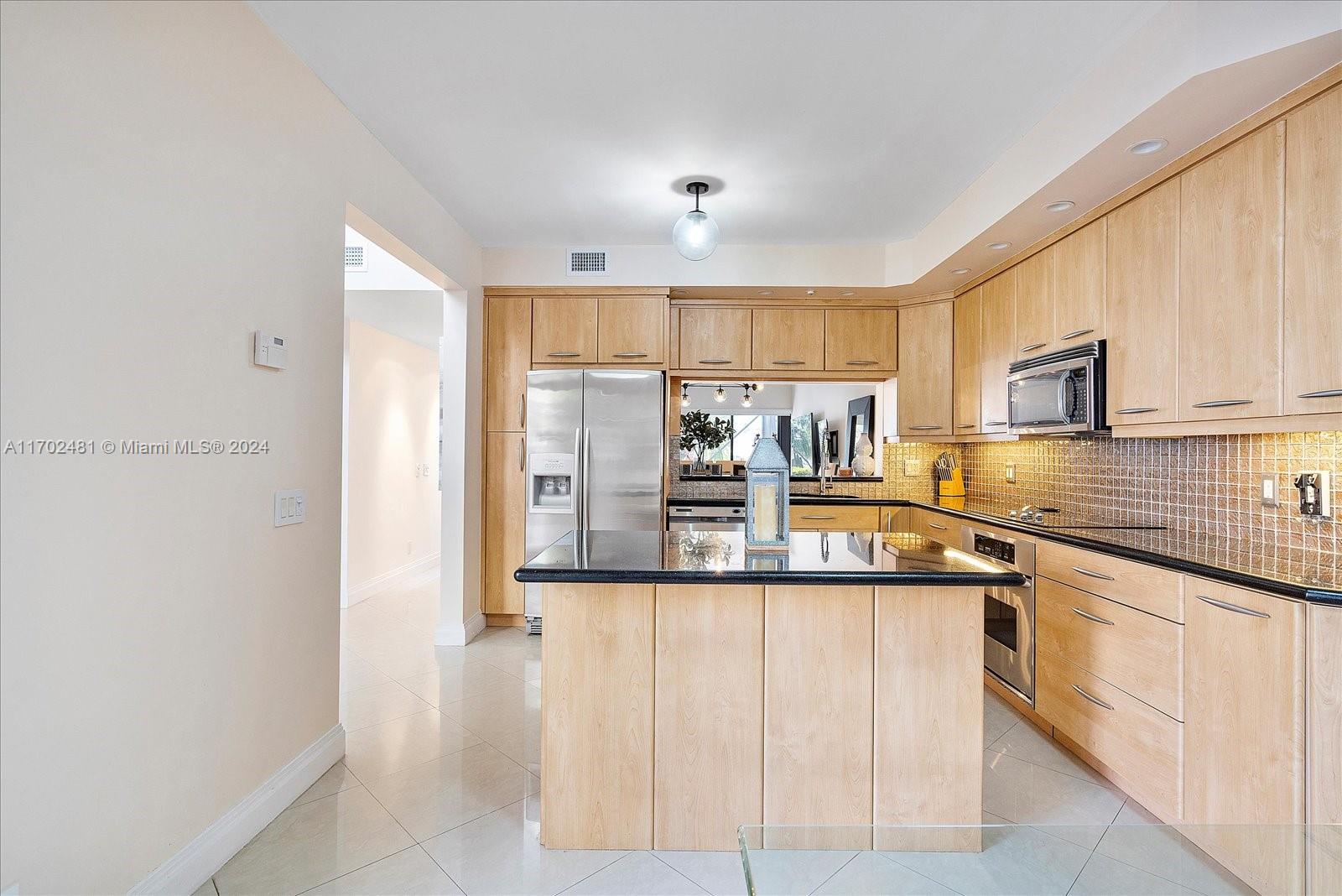 TOWNHOMES OF PORTSVIEW CO - Residential