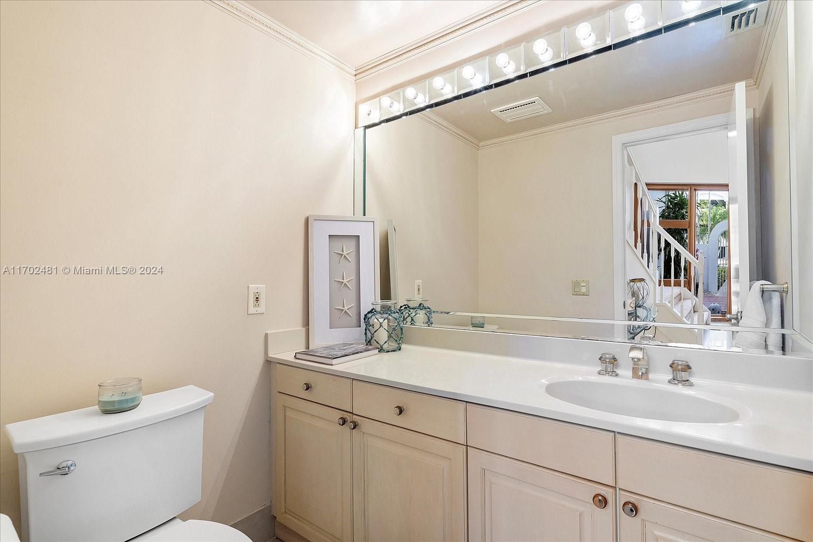 TOWNHOMES OF PORTSVIEW CO - Residential