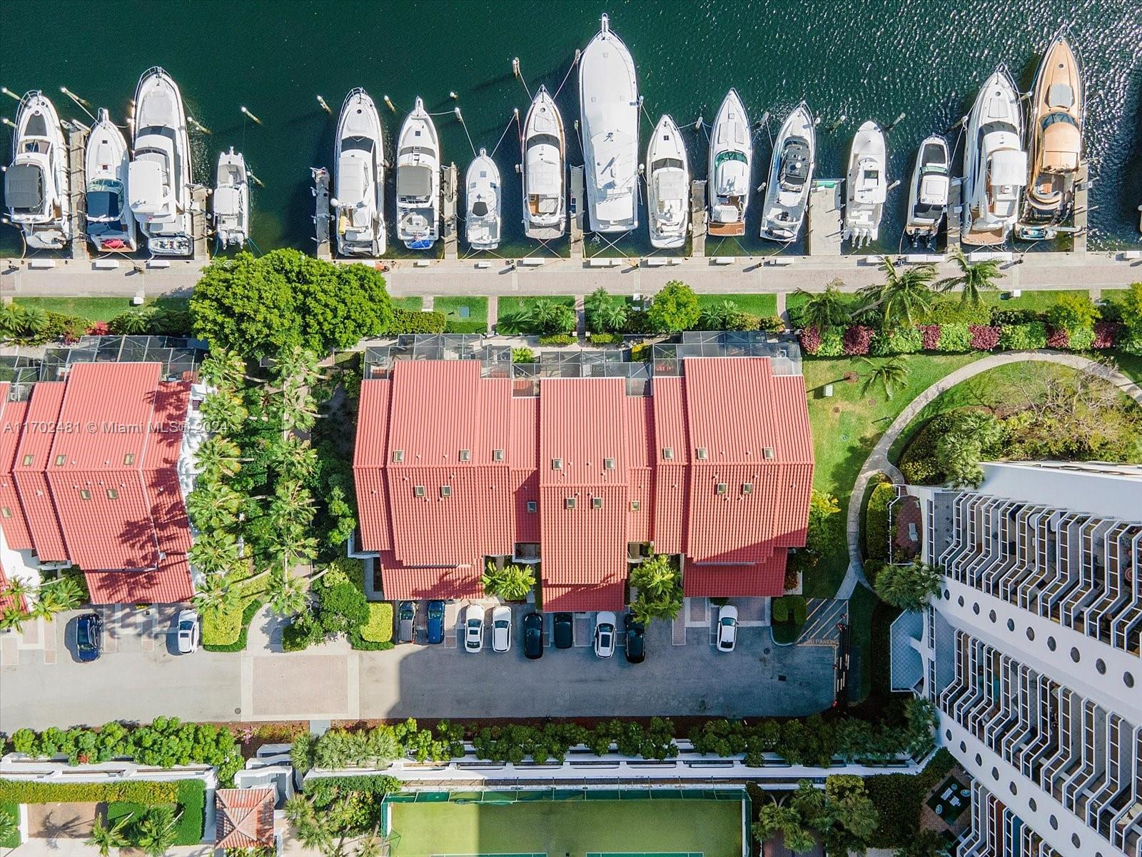 TOWNHOMES OF PORTSVIEW CO - Residential