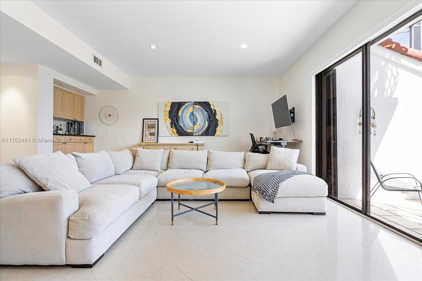 TOWNHOMES OF PORTSVIEW CO - Residential