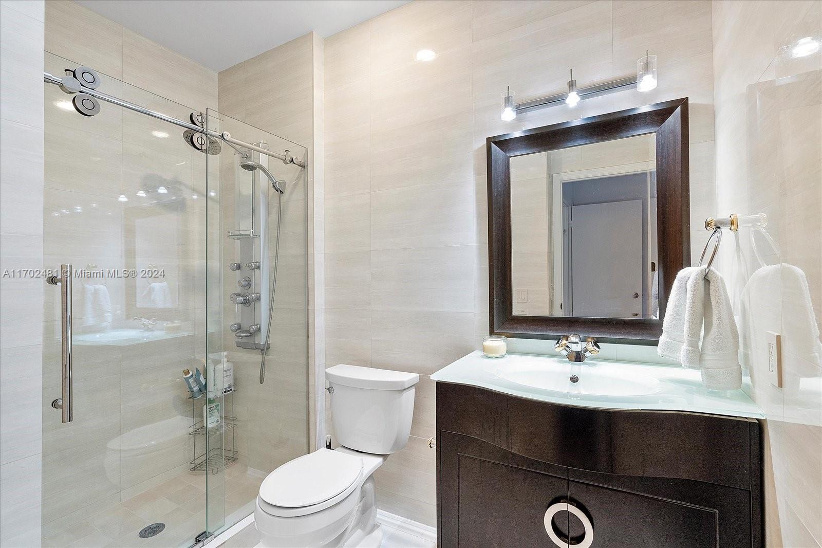 TOWNHOMES OF PORTSVIEW CO - Residential