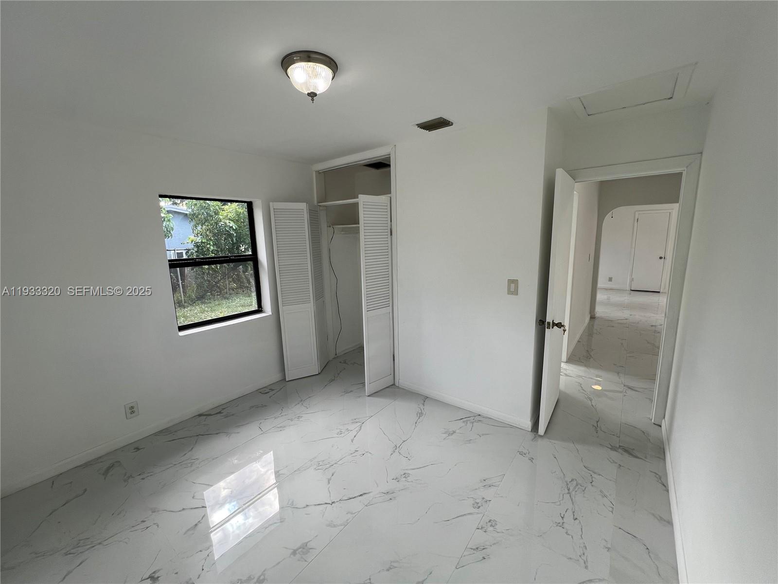 LAUDERDALE MANORS REV RES - Residential Lease