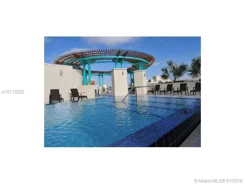 Excellent location, completely FURNISHED, in front of Dadeland Mall, minute from UM, Baptist Hospital. Very modern and clean unit. Roof top pool, gym and 1 parking space. Washer/dryer inside the unit. AVAILABLE October 1st, 2016.
