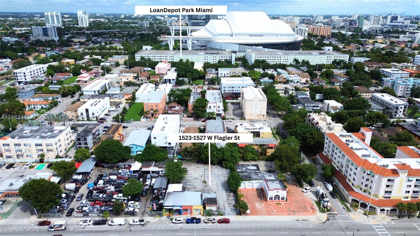 Main image without alt text