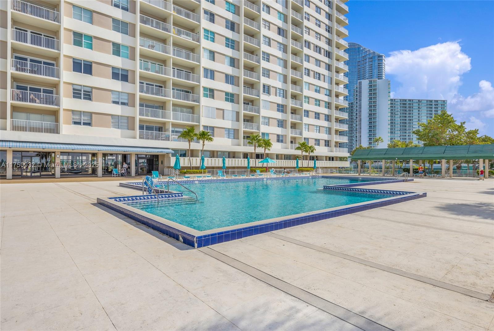 ARLEN HOUSE CONDO - Residential