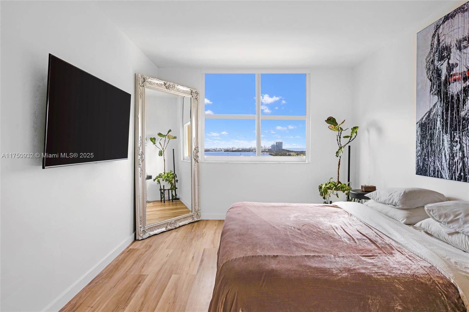 ARLEN HOUSE CONDO - Residential