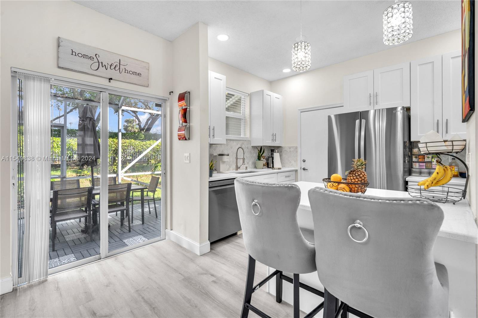 KENSINGTON MANOR - Residential