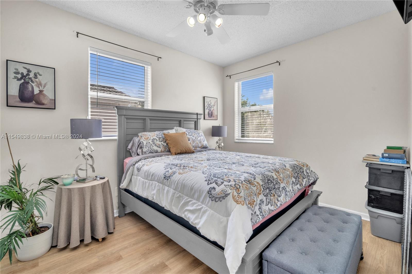 KENSINGTON MANOR - Residential