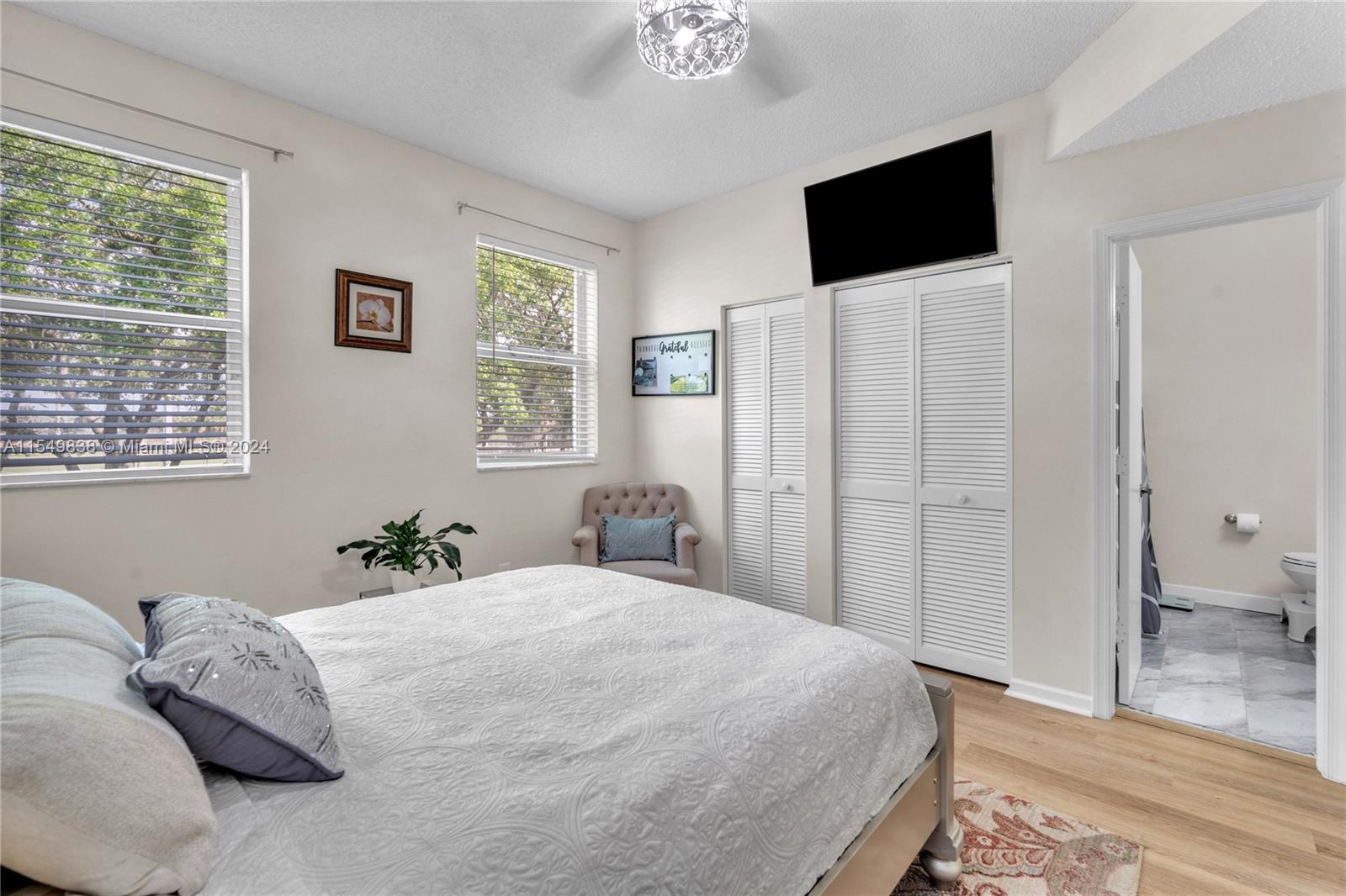 KENSINGTON MANOR - Residential