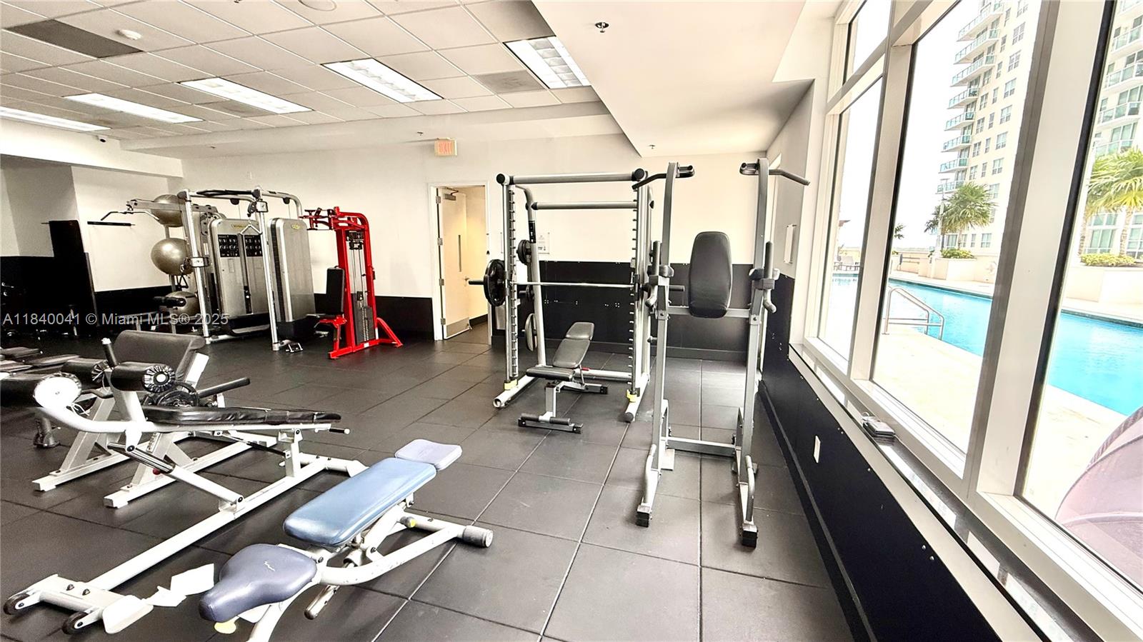 THE CLUB AT BRICKELL BAY - Residential