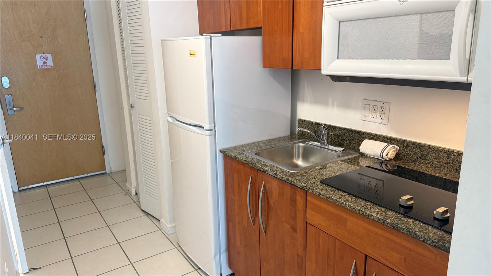 1200 Brickell Bay Dr 2216