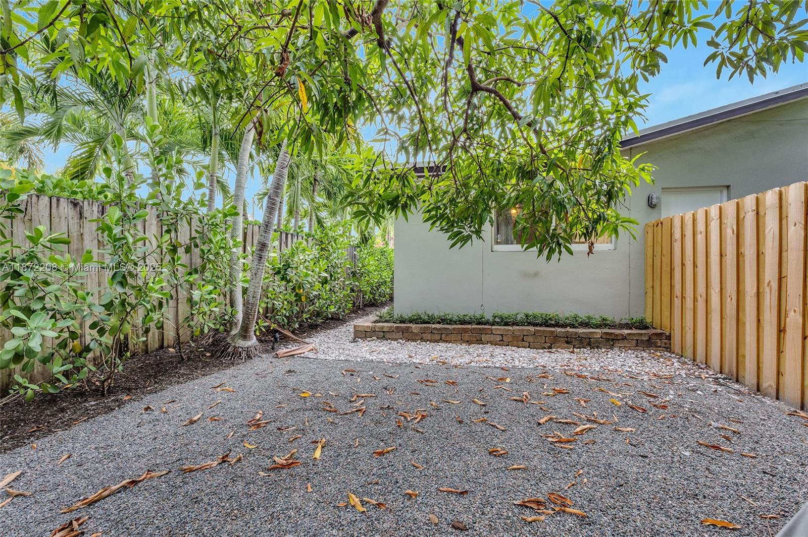 WAVERLY PLACE - Residential Lease