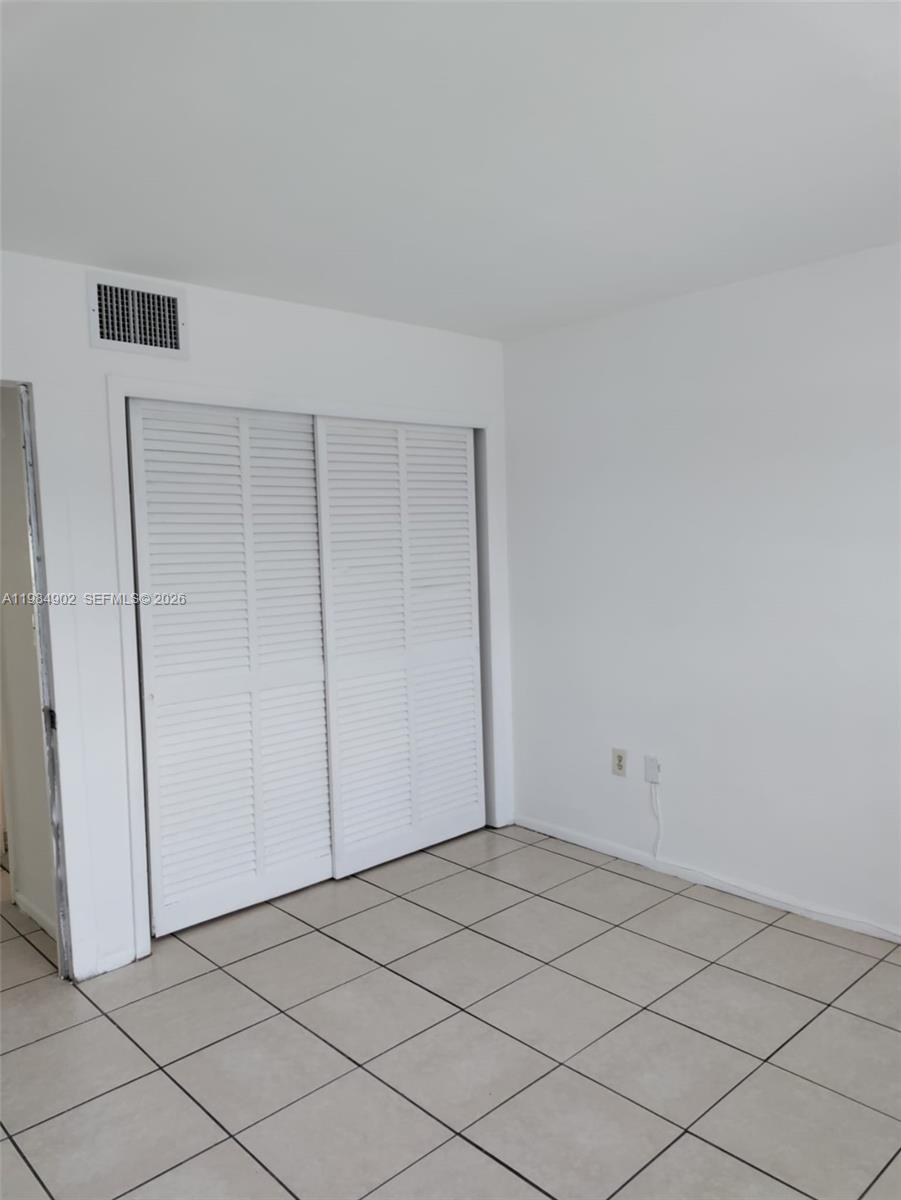 VILLAGE AT DADELAND CONDO - Residential