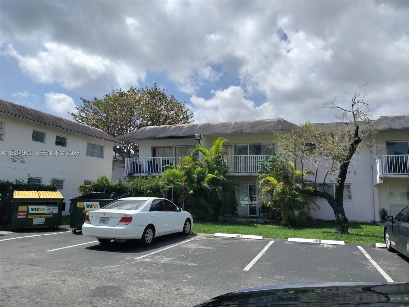 VILLAGE AT DADELAND CONDO - Residential