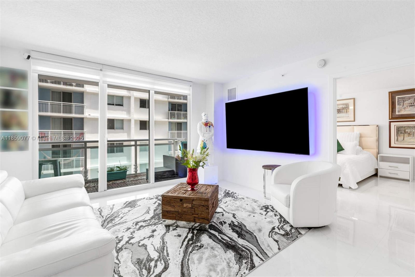 6917 Collins Ave 906