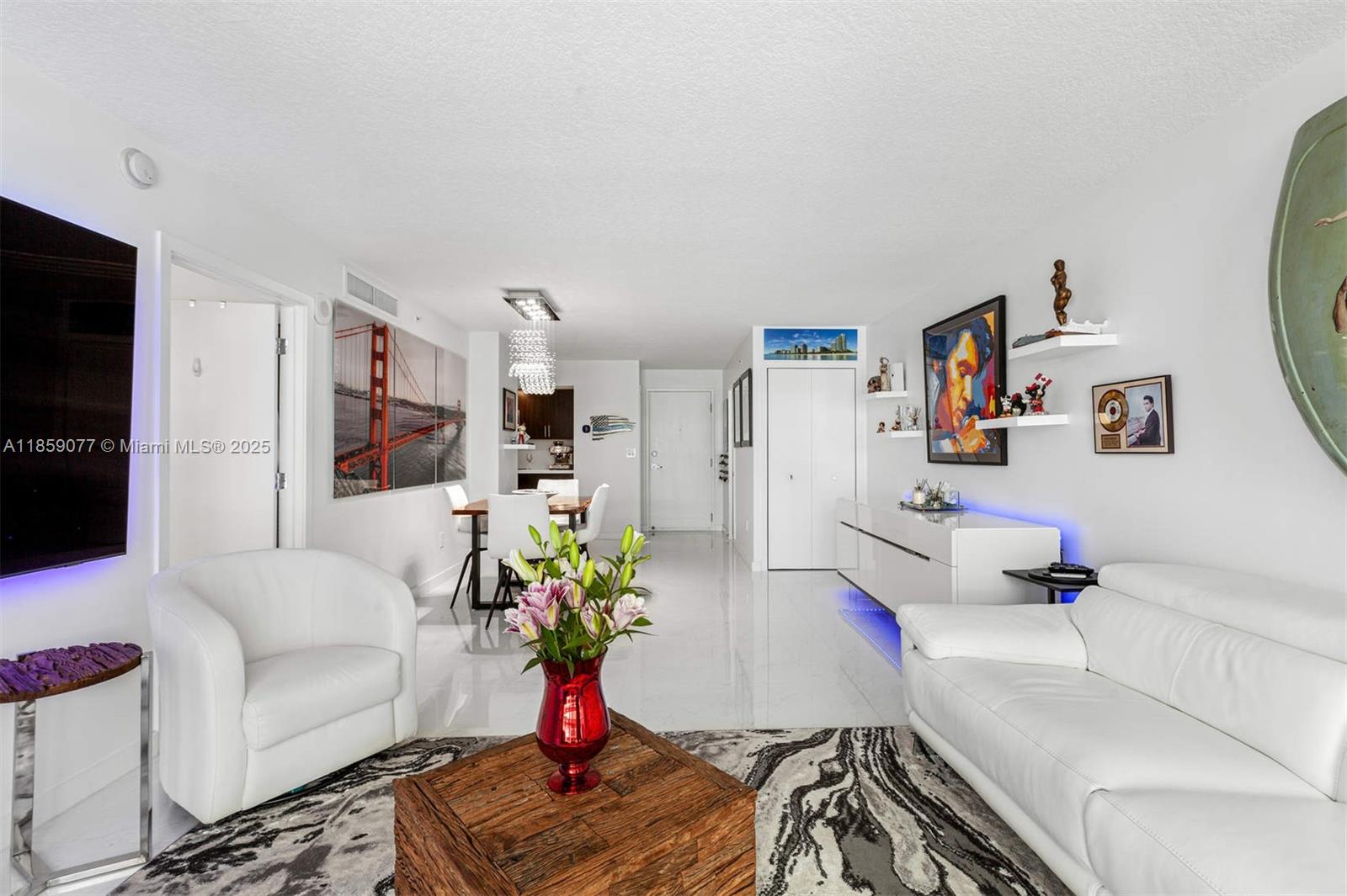 6917 Collins Ave 906