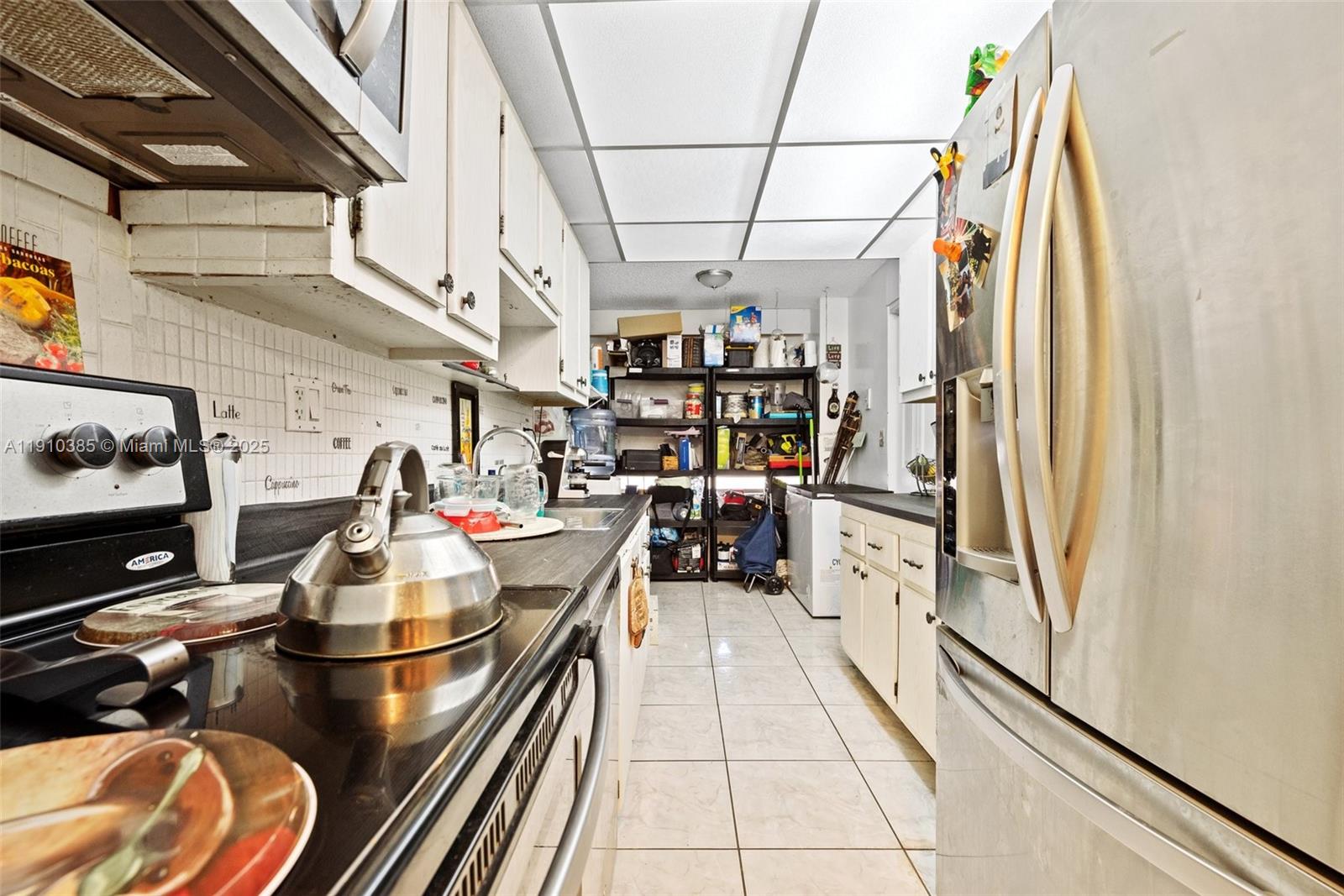 WINSTON TOWERS - Residential