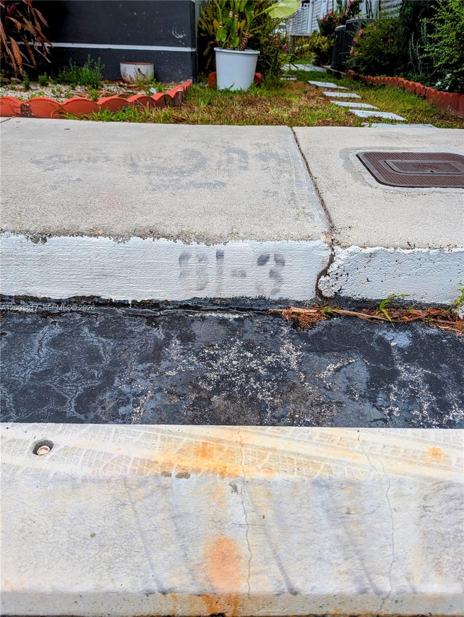 IMAGES OF KENDALL CONDO - Residential