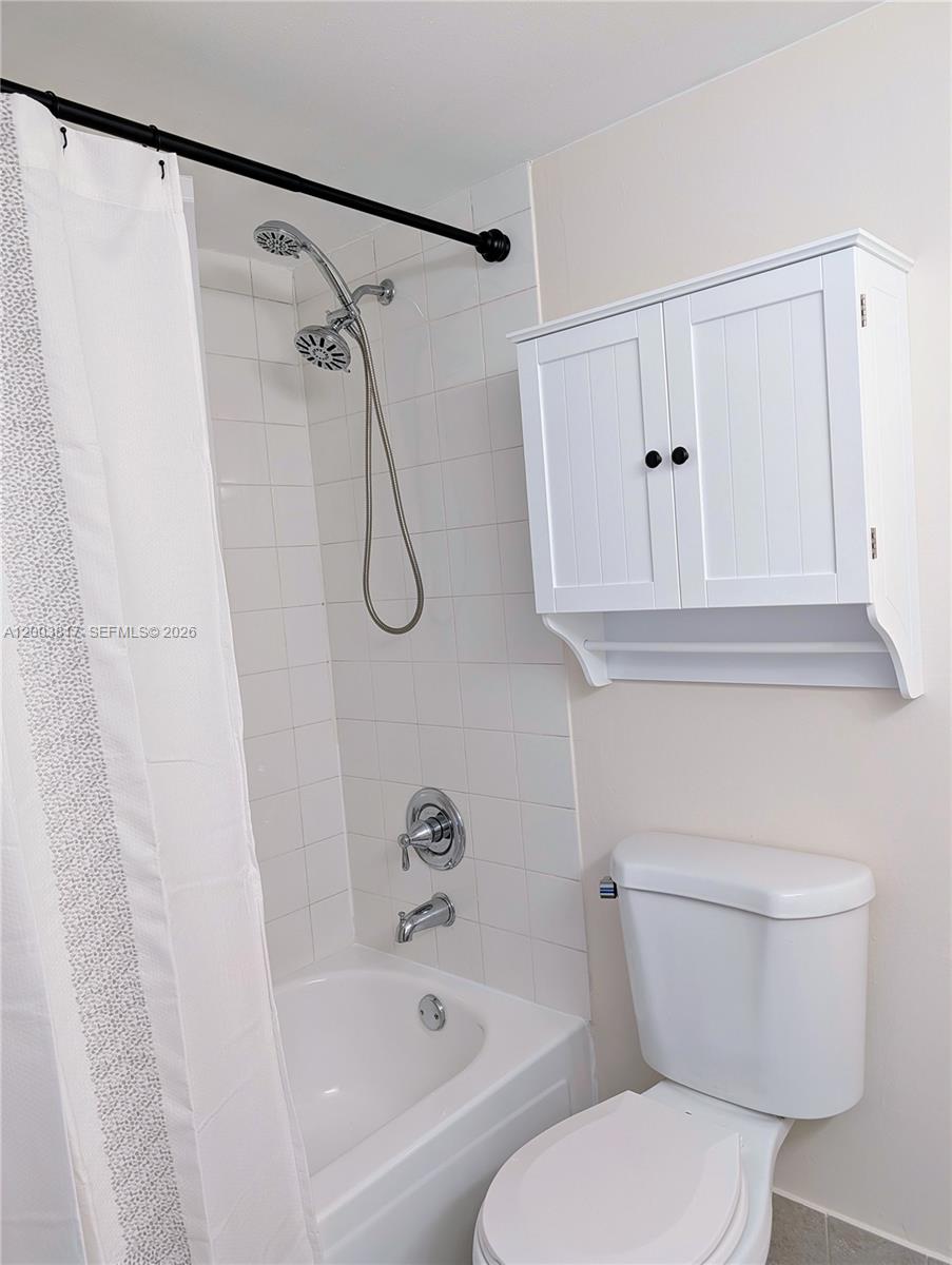 IMAGES OF KENDALL CONDO - Residential