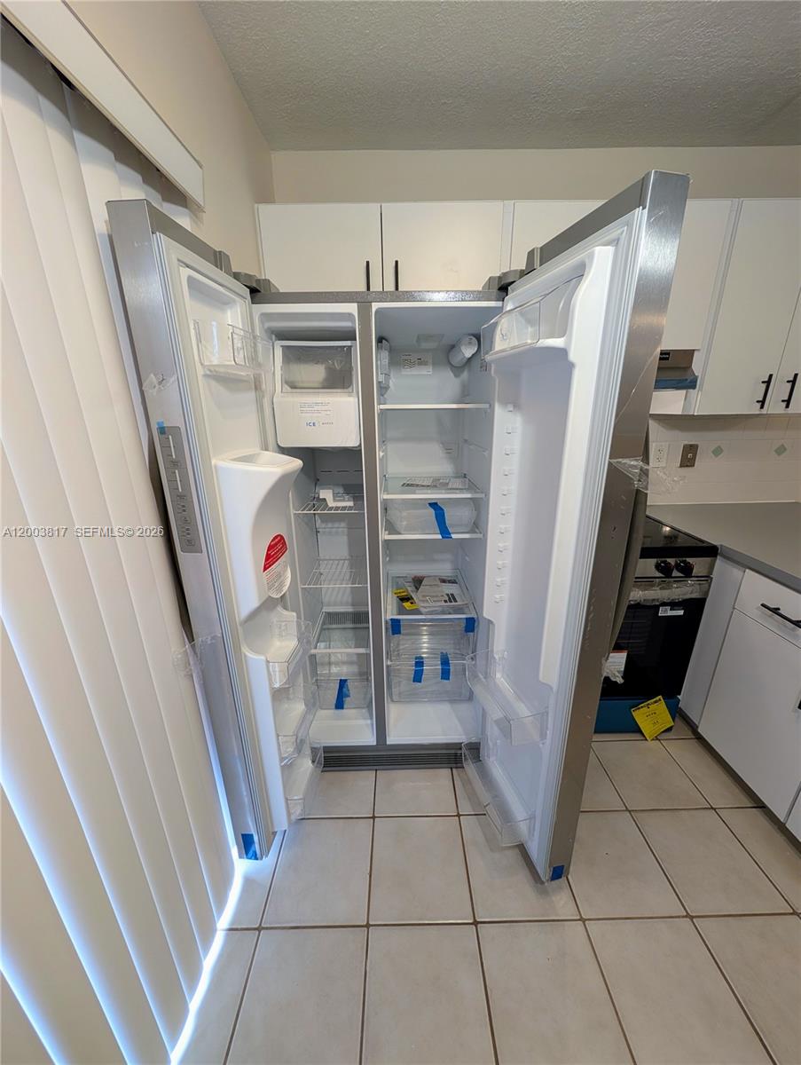 IMAGES OF KENDALL CONDO - Residential