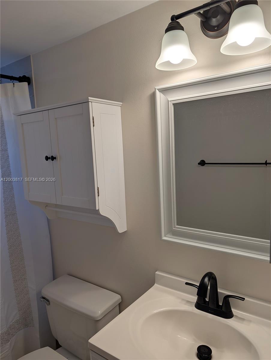 IMAGES OF KENDALL CONDO - Residential