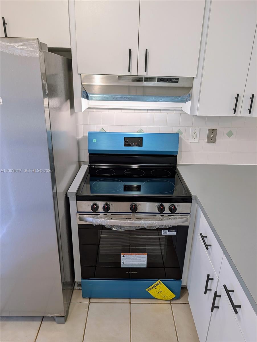 IMAGES OF KENDALL CONDO - Residential