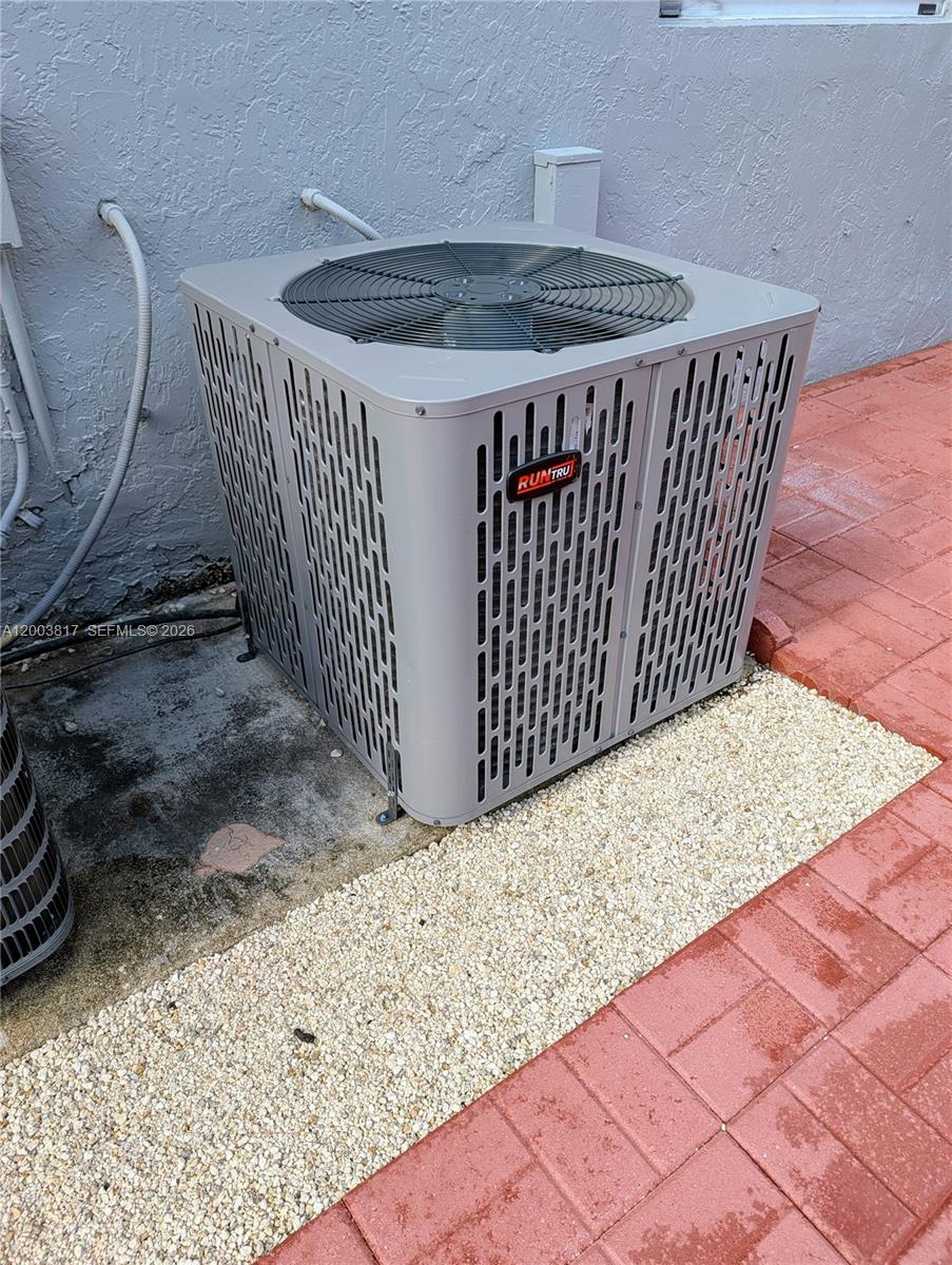 IMAGES OF KENDALL CONDO - Residential