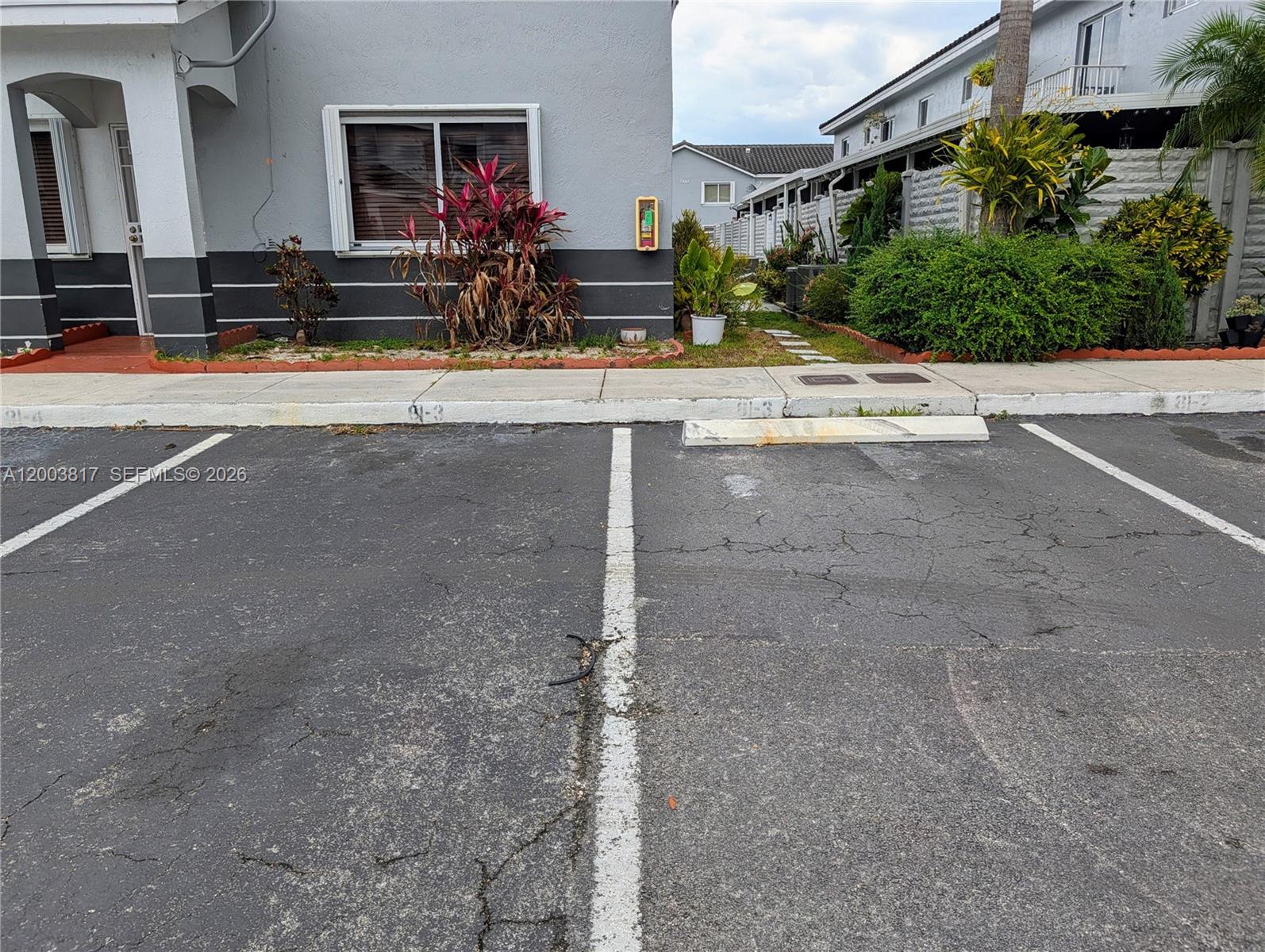 IMAGES OF KENDALL CONDO - Residential