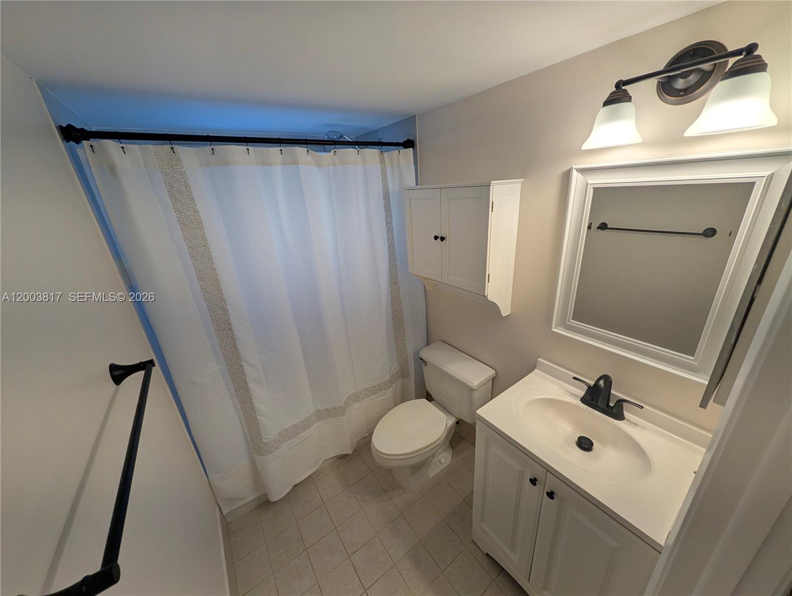 IMAGES OF KENDALL CONDO - Residential