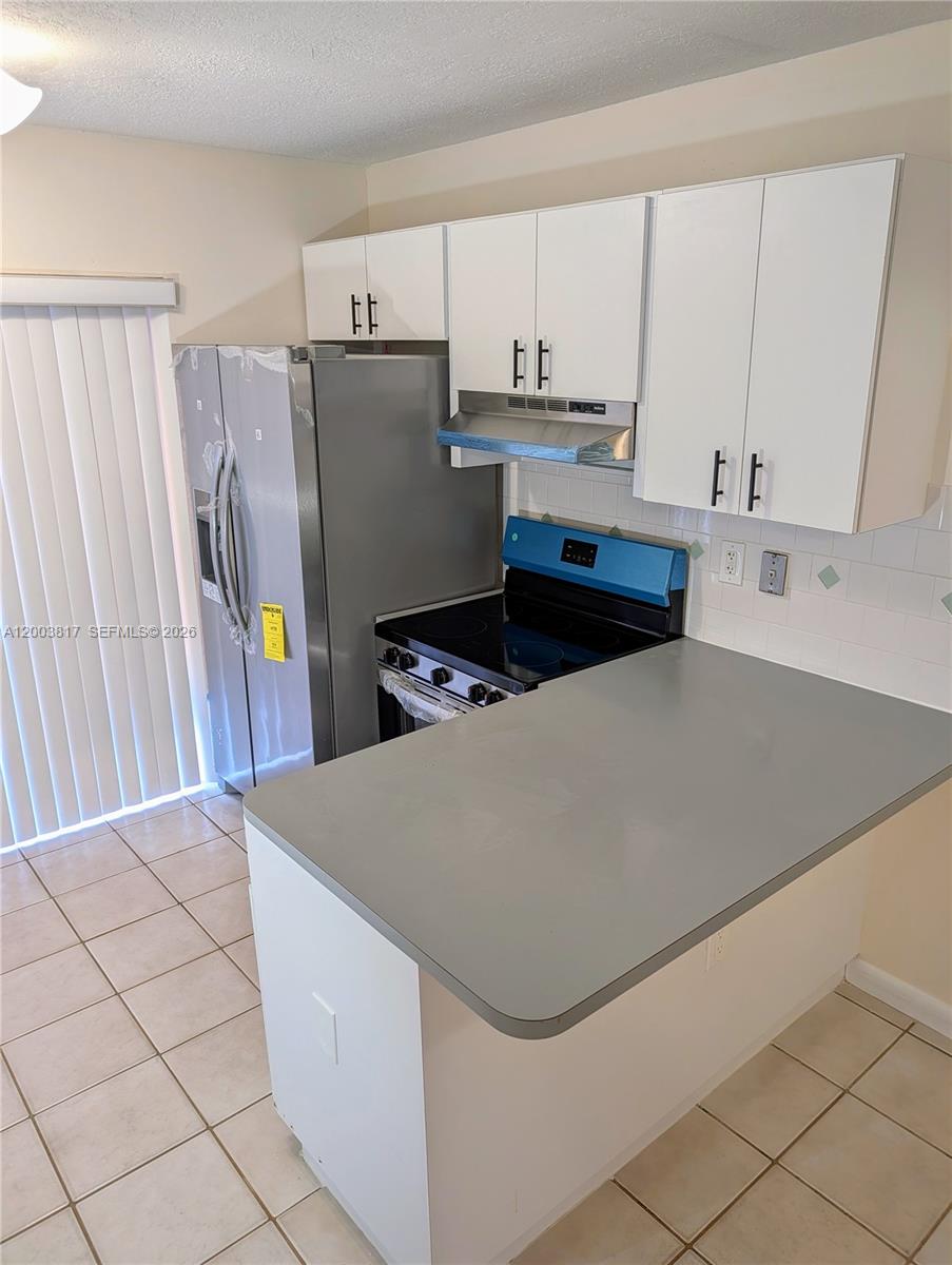 IMAGES OF KENDALL CONDO - Residential