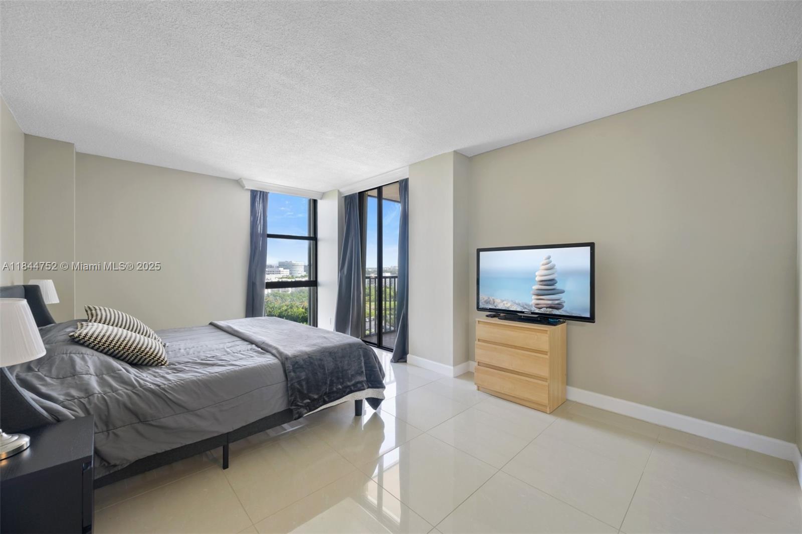 CORONADO CONDO- TOWER II - Residential