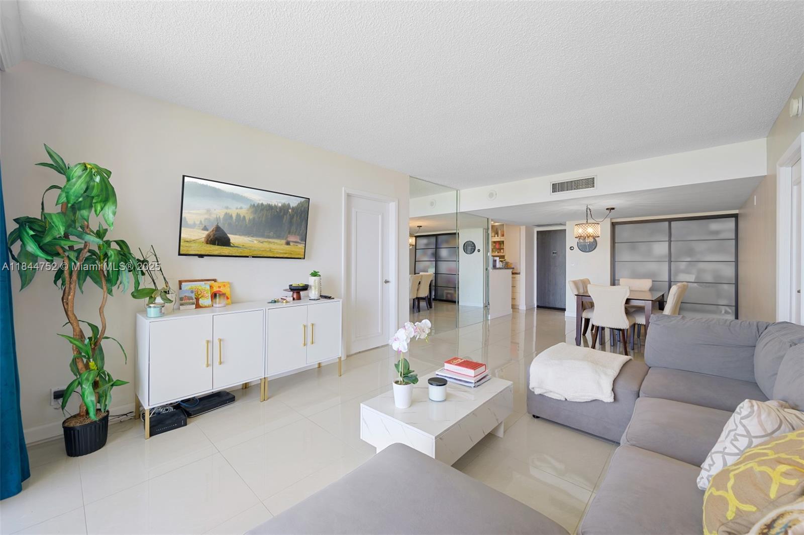 CORONADO CONDO- TOWER II - Residential